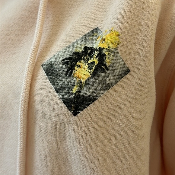 LIRA size, large pink, graphic pullover hoodie with graphic on back - Picture 7 of 11